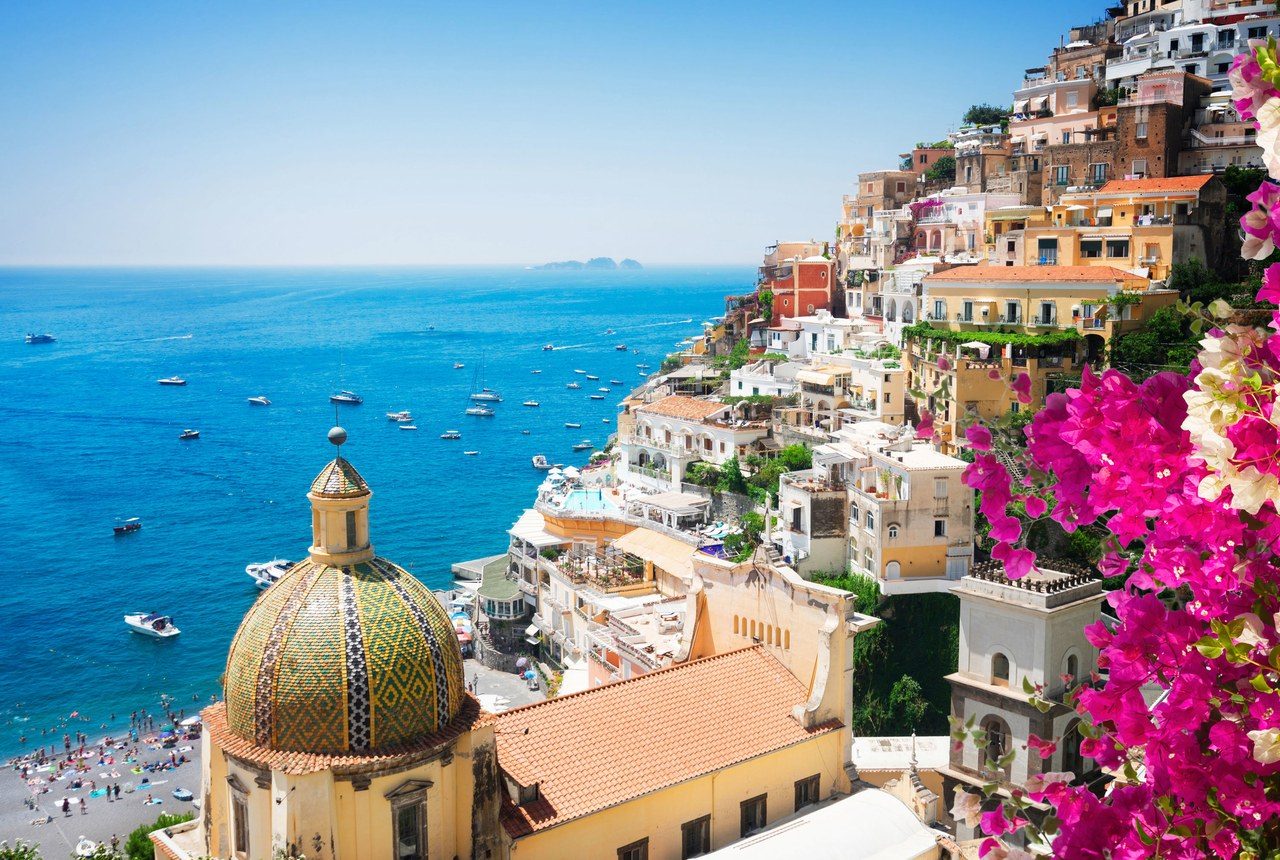 https://blog.neterra.tv/wp-content/uploads/2019/07/00-story-image-amalfi-coast-italy-travel-guide-1280x860.jpg