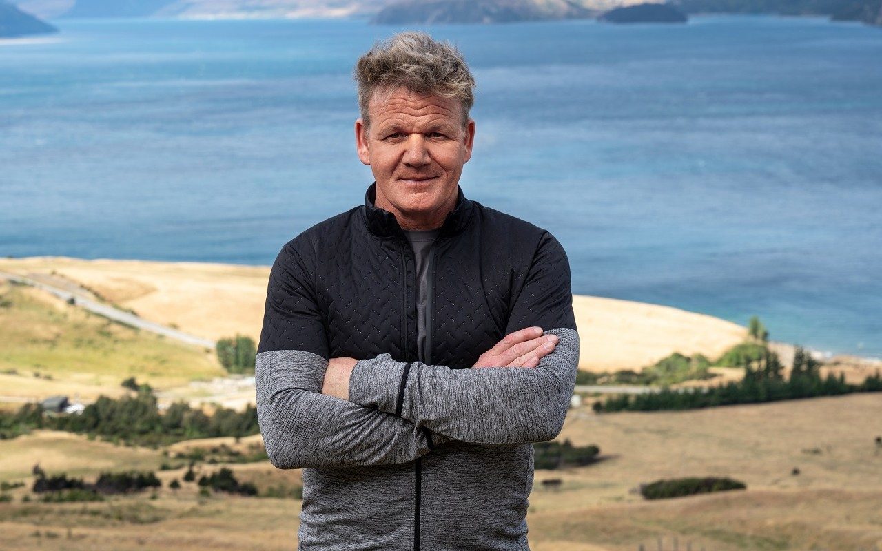 https://blog.neterra.tv/wp-content/uploads/2019/08/GordonRamsayUncharted_NewZealand-C-Jon-Kroll-1280x800.jpg